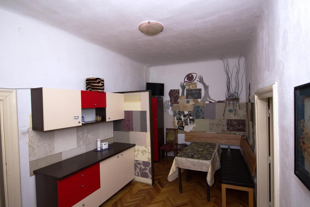 סיביו Hostel Pangeea מראה חיצוני תמונה